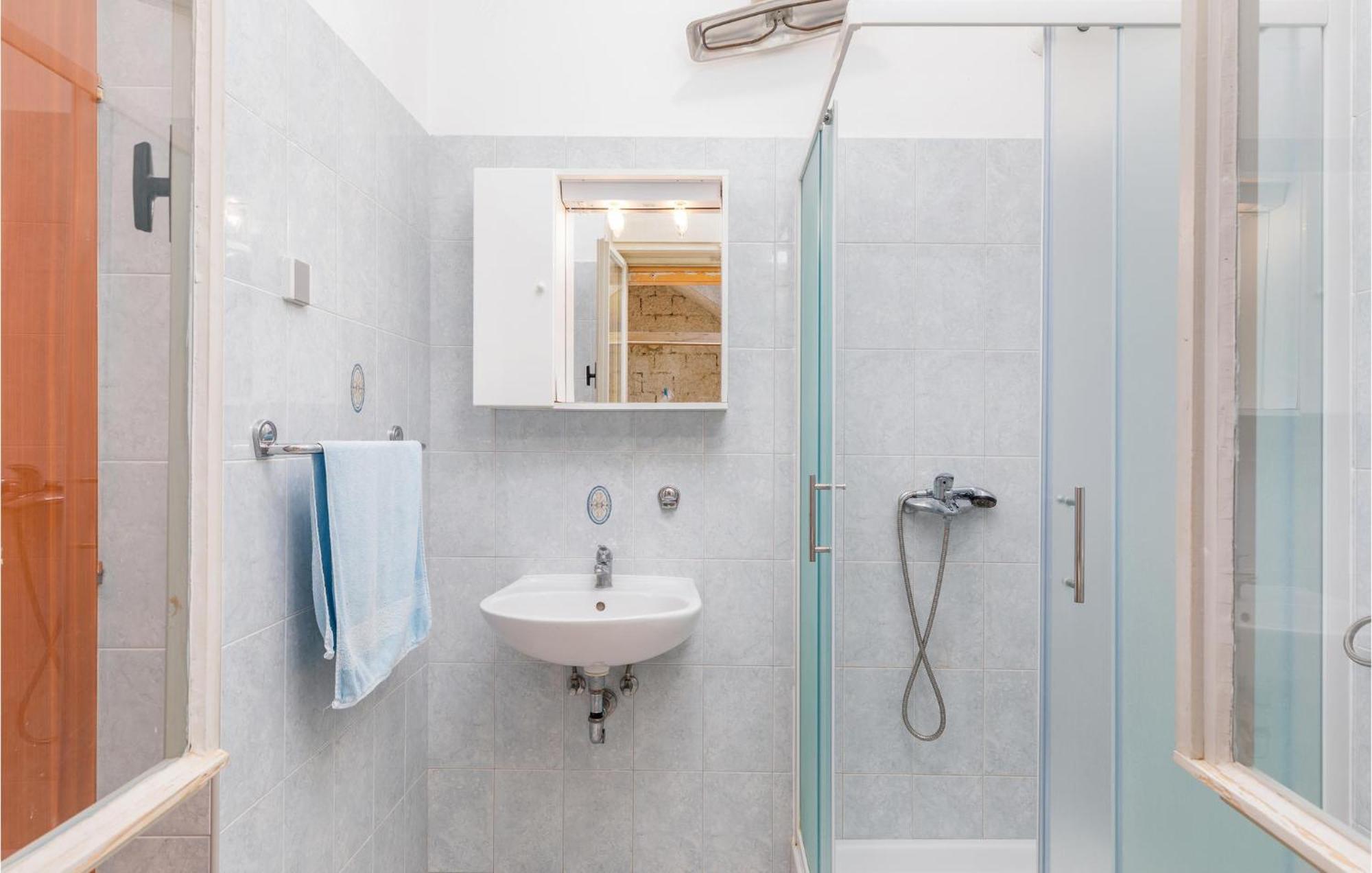 Lovely Apartment In Fazana With Kitchen Eksteriør bilde