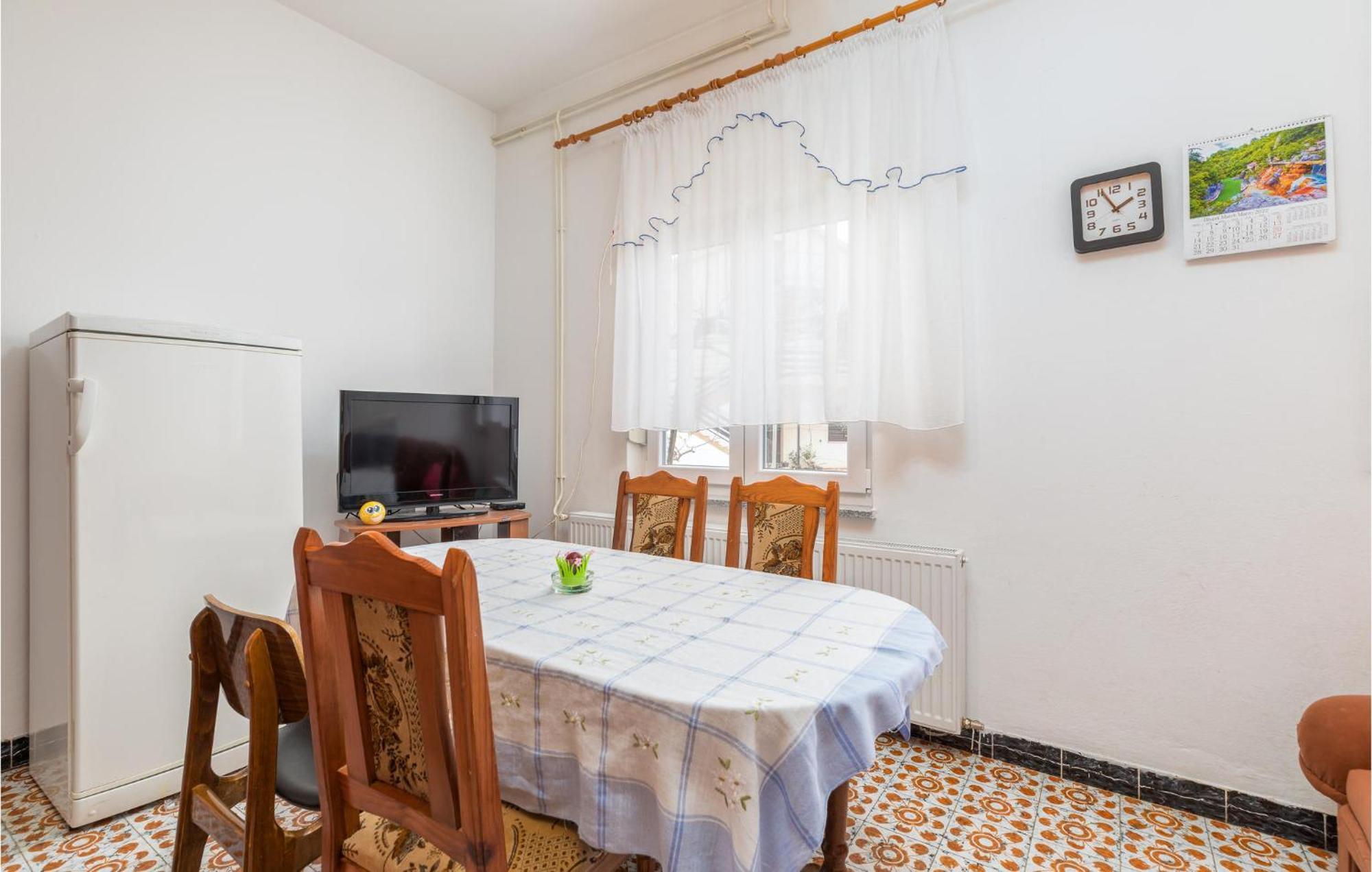 Lovely Apartment In Fazana With Kitchen Eksteriør bilde