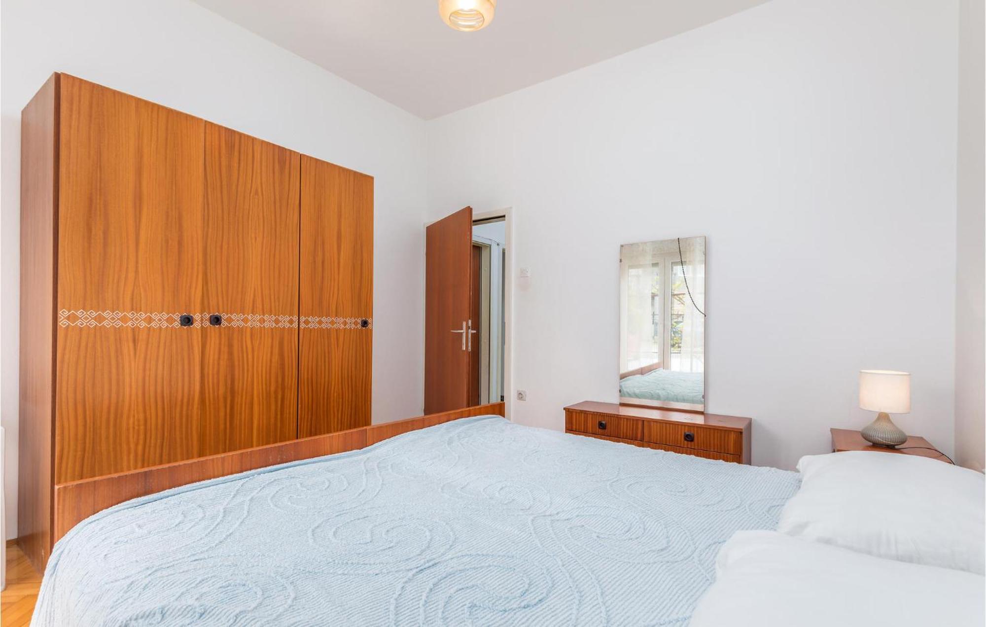 Lovely Apartment In Fazana With Kitchen Eksteriør bilde