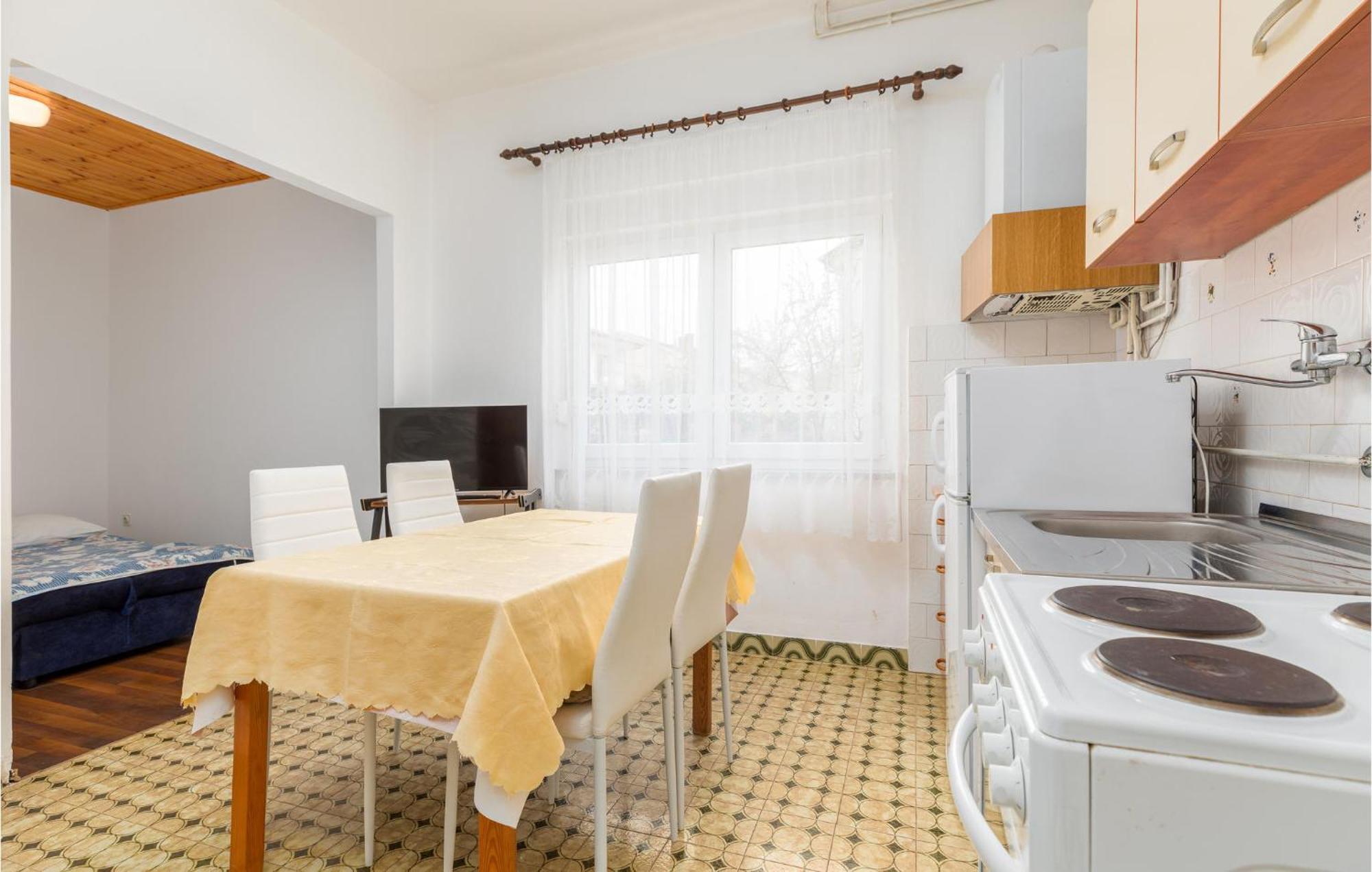 Lovely Apartment In Fazana With Kitchen Eksteriør bilde